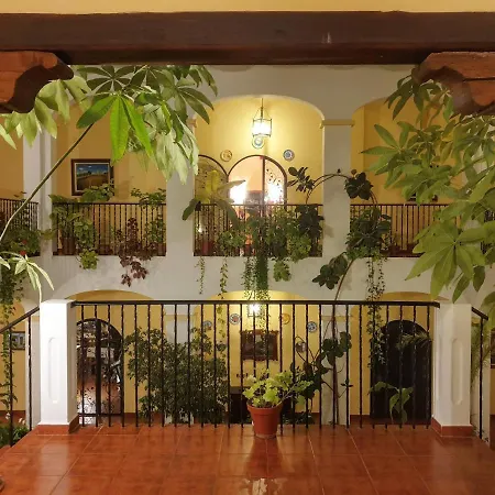 Hospedium Val De Pinares Hotel